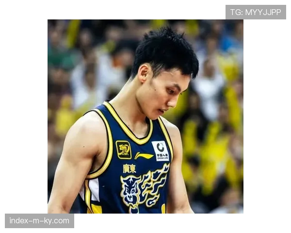 广东首节16-6开局奠定胜局 奎因连续抢断反击展防守压迫力